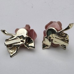 Vntg Gold Dusted Mauve Pink Delicate Rose Clip Earrings And Brooch Gold Tone M10
