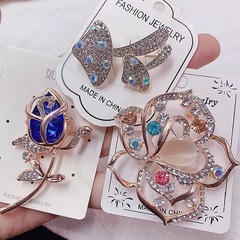 20Pcs Wholesale Brooch Pins Lot Random Rhinestone Crystal Flower Scarf Buckle