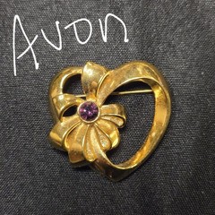 22 VINTAGE BROOCH COSTUME JEWELRY LOT HEARTS MOTHERS DAY FLOWER AVON JJ GERRYS