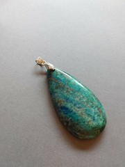 Vintage pendant silver tone metal azurite gemstone blue green elongated teardrop