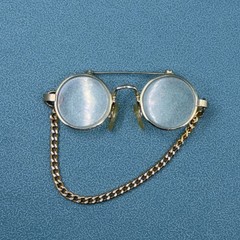 Vintage BROOCH / PIN Gold Rim Eyeglasses Miniature Doll Chain Spectacles Glasses