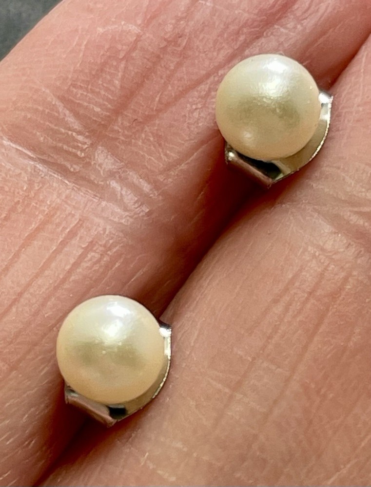 Vintage 4mm Faux Pearl Silver Tone Stud Earrings
