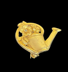 Vintage Gold-tone Watering Can Brooch Floral Garden Pin 33x24mm