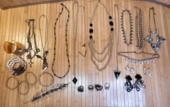 Vintage to Now Jelwery Lot of 25 Estate Sale Mixed Untested And Unsearched
