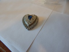 VTG 1930S?? UNUSUAL METAL HEART RHINESTONES BLUE CENTER STONE