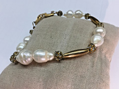 Vintage Monet Faux Pearl & Rhinestone Bracelet Gold Tone Fold Over Clasp 9″!