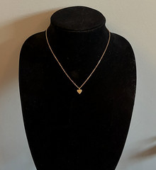vintage Avon faux pearl Heart Pendant necklace, gold tone (17 inch)