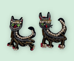 Antique Micro beaded black cat applique pins Brooch rhinestone eyes seed pearl