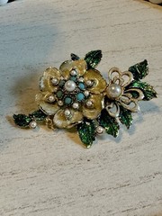 Vtg. Monet Gold Tone Faux Pearl Teal Enamel Flower Brooch BinC