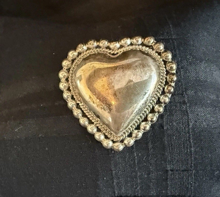 Chic Vintage 925 Sterling Silver CII Mexico Beaded Puffy Heart Brooch Old Pawn