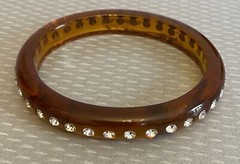 Vintage Clear Torty Amber Lucite Inset Rhinestone Bangle Rare Oval Shape 7″