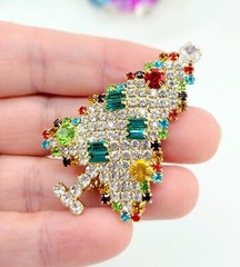 Signed Christmas Tree Brooch Rhinestone Prong Set SZP