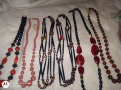 Lot 17 Vintage Necklaces Many still with Tags Ames Jamesway Lucite Wood Jewelry