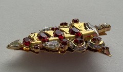 VINTAGE CHRISTMAS TREE BROOCH PIN ARTISAN BG ? BOOK PIECE BOW RHINESTONES HTF 56