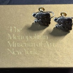 Vintage Signed MMA metropolitan museum of art screw back cat earrings