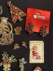 Vintage Christmas Holiday Jewelry Lot Brooches / Pins ~ Earrings ~ Key Ring