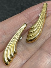 Vintage 1.1” Light Gold Tone Metal Drop Earrings