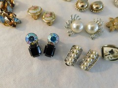 Vintage Earrings Lot Trifari Richelieu Napier Roman Marvella Lisner 1928 Capri