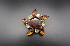 Vtg Gold Tone Starburst Hexagon & Marquise Cut Amber & Yellow Rhinestone Brooch