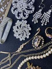 Mixed costume jewelry rhinestones lot a lot of nice pieces d6