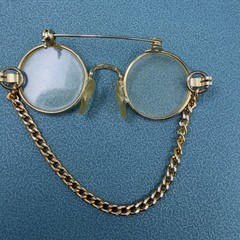 Vintage BROOCH / PIN Gold Rim Eyeglasses Miniature Doll Chain Spectacles Glasses