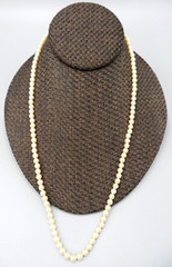 Vintage Cream Faux Pearl Necklace 1950s Single Strand Filigree Box Clasp 22.5″