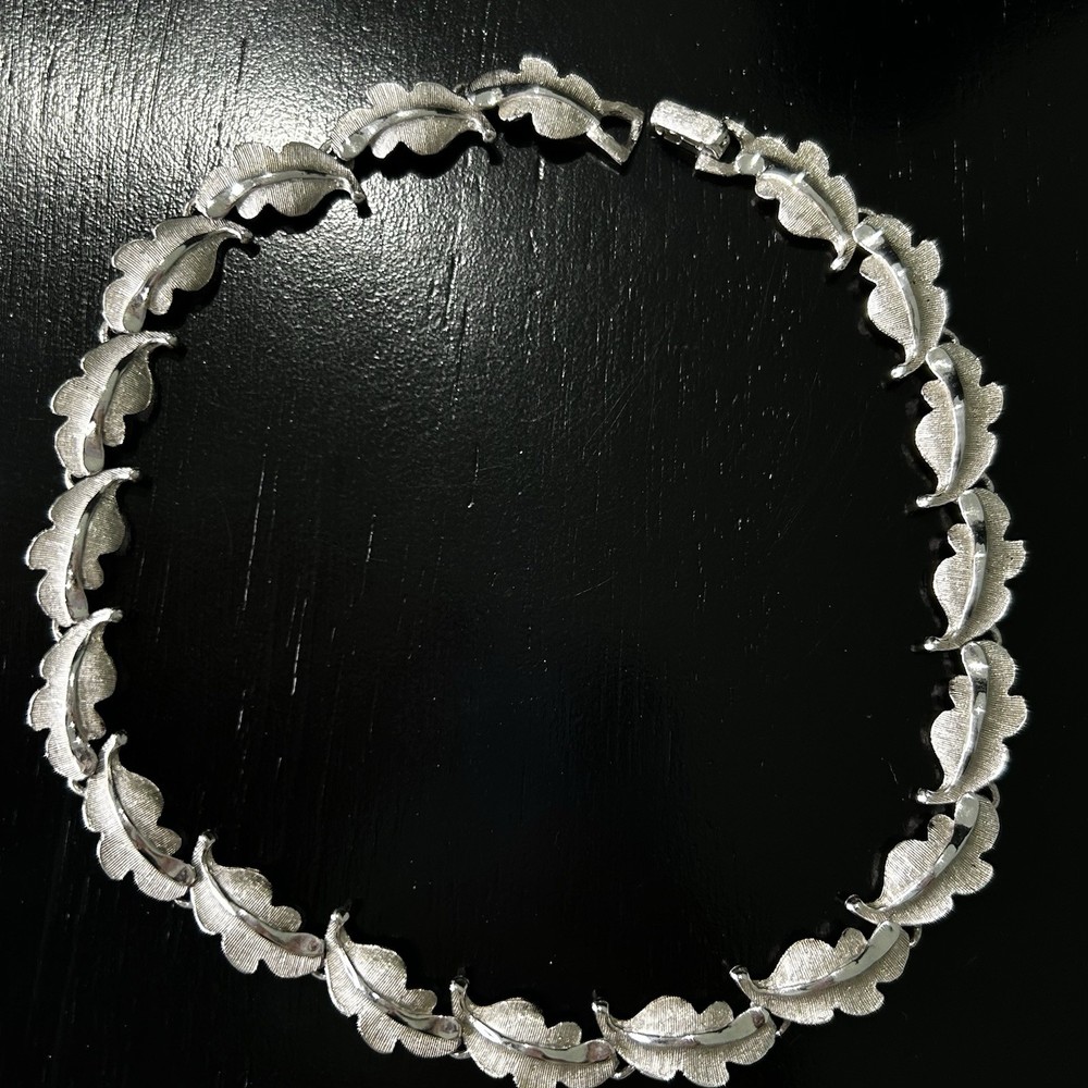 Signed Judy Lee Vintage Silver Tone Leaf Necklace Panel Link 15”