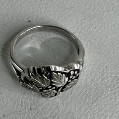 Vtg Sterling Silver Grapes and Grape Leaves Ring Wheeler Signed WM Size 7