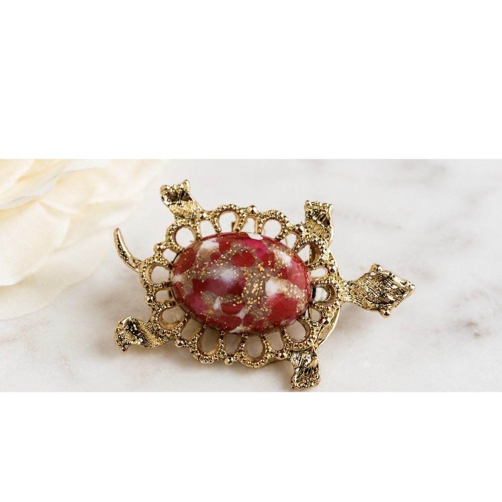 Gerry’s Turtle Brooch Gold Tone Red Lucite Cabochon Tortoise Vintage Pin