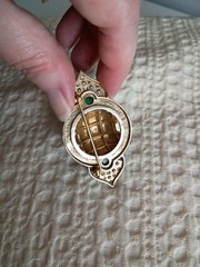 Unique Vintage “Sterling NR” Goldtone Vermeil Brooch Pin Green Glass 2.5in