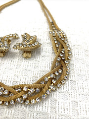 BRAIDED Goldtone Mesh & Clear Rhinestone 15″ Necklace & 1-1/4 x 1″ Clip Earrings