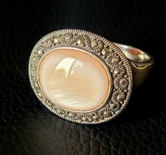 Vintage Sterling Silver 925 Pink Oval Mother Of Pearl Marcasite Ring 9.1 g Sz 9