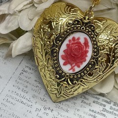 Gold Heart Locket Birthday Anniversary Wedding Red White Rose Cameo Necklace