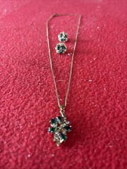 1B-Vintage Gold Plated Necklace Earrings 2 piece set Emerald Green & Rhinestones