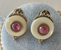 “1928” VTG Pink Champagne Glass Beaded Gold Tone Set Necklace Earrings Brooch