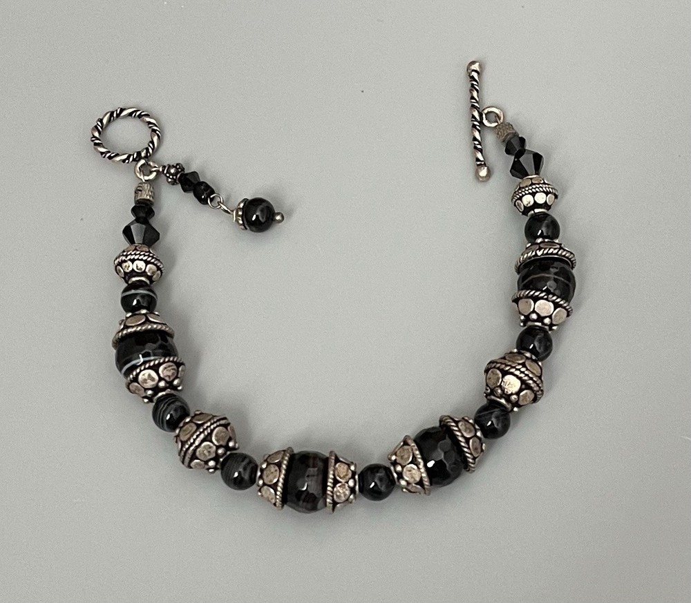 Vintage Silver Tone Metal & Onyx Black Beaded Toggle Bracelet Detailed 7”