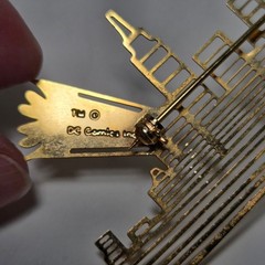 Batman Gotham City Skyline Brooch Pin Vintage DC Comics Bat-Signal Gold Tone