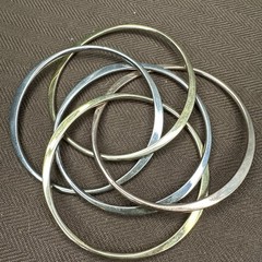 Vintage 1960s Gold ,Silver, Rose Gold Tone 5 Bangle Interlocking Bracelet J104