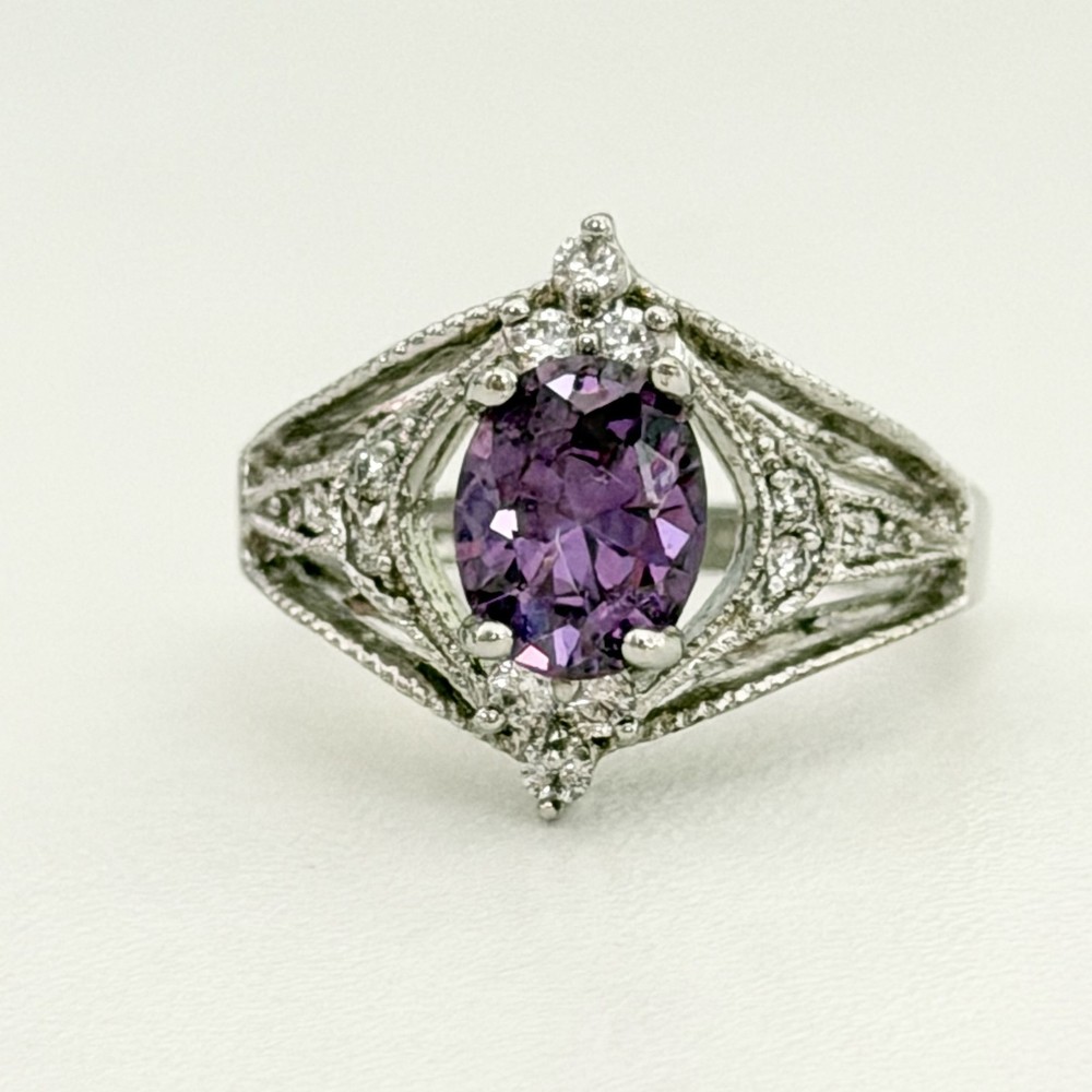 Vintage White Gold Plated Purple Clear CZ Stone Ladies Band Ring Size 8