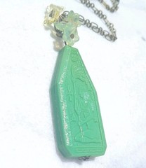 SALE! VINTAGE EGYPTIAN REVIVAL GLASS PENDANT URANIUM FLOWER NECKLACE ARTISAN