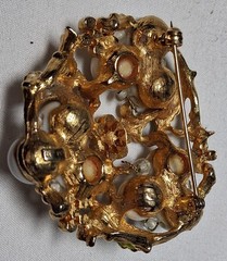 VTG Signed Selro Selini ? Brooch white no hole beads Green Enamel Some age #186