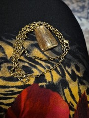 Aninsazuk Carved pendant:Inuit scrimshaw engraving, handcrafted