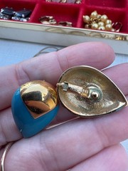Lot 12 pairs & 10 singles Vintage clip on/screw back Earrings,many signed w/box