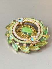 Vintage Verified JULIANA D&E BOOK SET Green Striped Crest Brooch & Earring Set