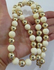 Vintage Gold and White Lucite Bead Necklace 10mm*26 in