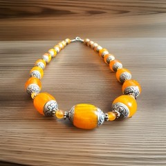 Vintage Style Ethnic Indo/Tibet Tribal Theme Silver Capped Amber Resin Necklace