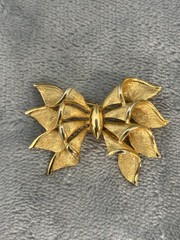 Vintage Francois By Coro Brooch Ruffle Bow Gold Tone Mcm 1.5 “Signed