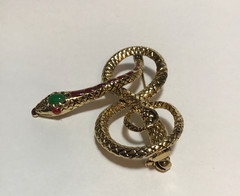1985 Metropolitan Museum of Art MMA Gold Tone Snake Brooch Enamel Green Cabochon