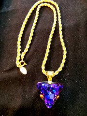 Vtg Medici 17 1/2″ Gold Chain-1 3/8″ Pendant-Faux Amethyst/Streaks Royal-Signed