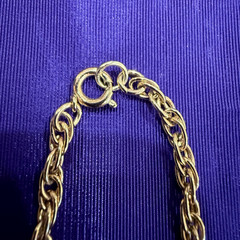 Vintage Avon Town and Country Pendant Necklace Gold Tone Brown Lucite 1974
